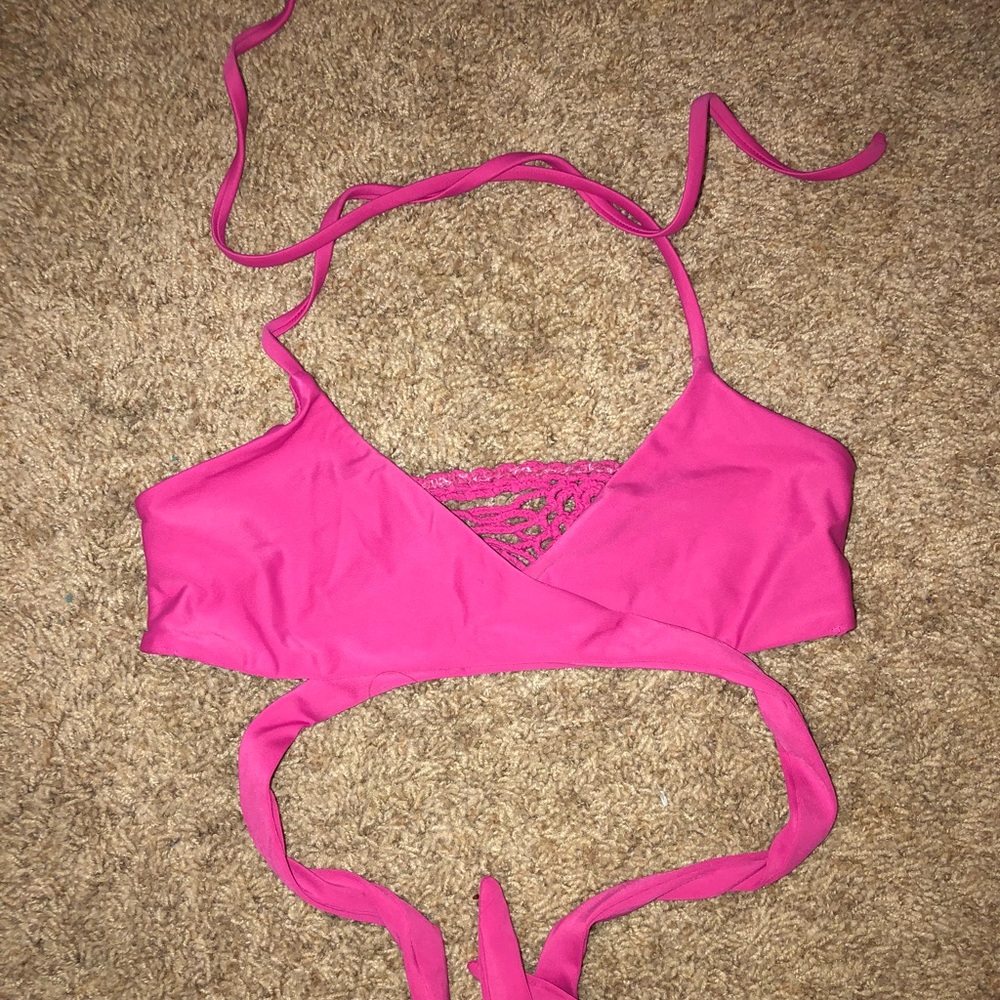 Frankie’s bikinis top